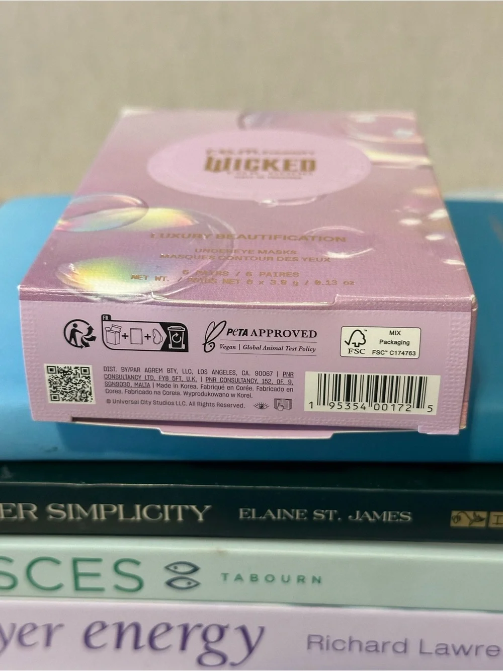r.e.m. beauty Wicked For Good Luxury Beautification Eye Masks - Pink